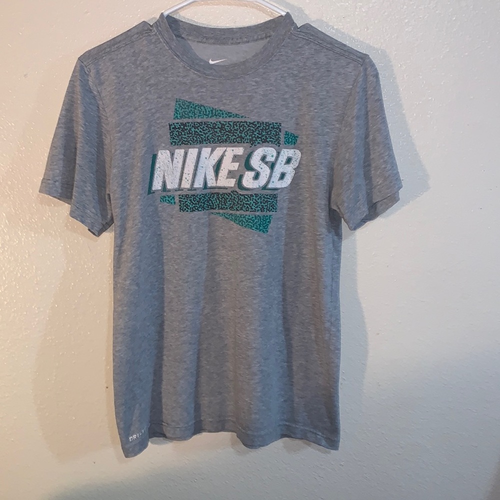 Nike shirt size small